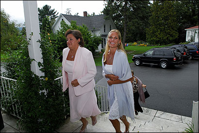 Kyle Paxman (right) and her mother, Patricia Carbee, entered the Basin Harbor Club in Vergennes, Vt., yesterday for a fund-raiser.